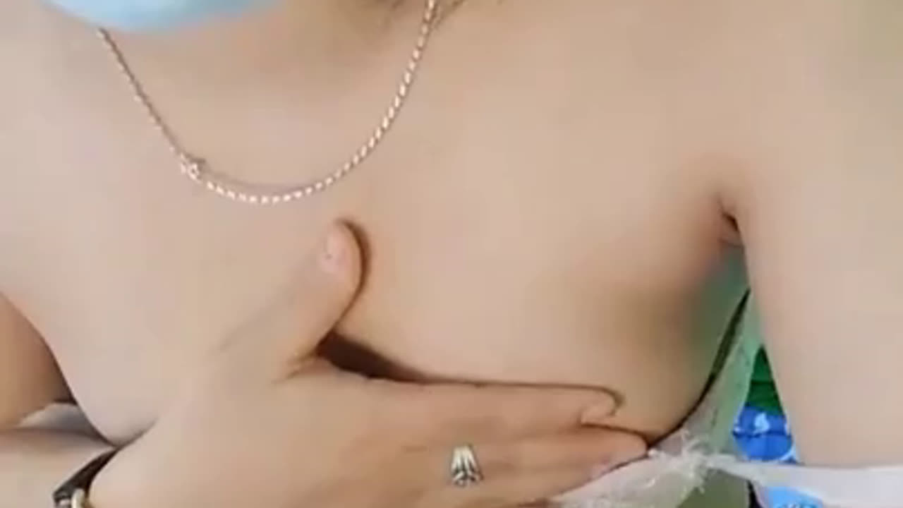 Gadis pamer memek dikamar