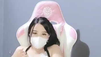 Gege Colmek Dildo sampe Nyembur